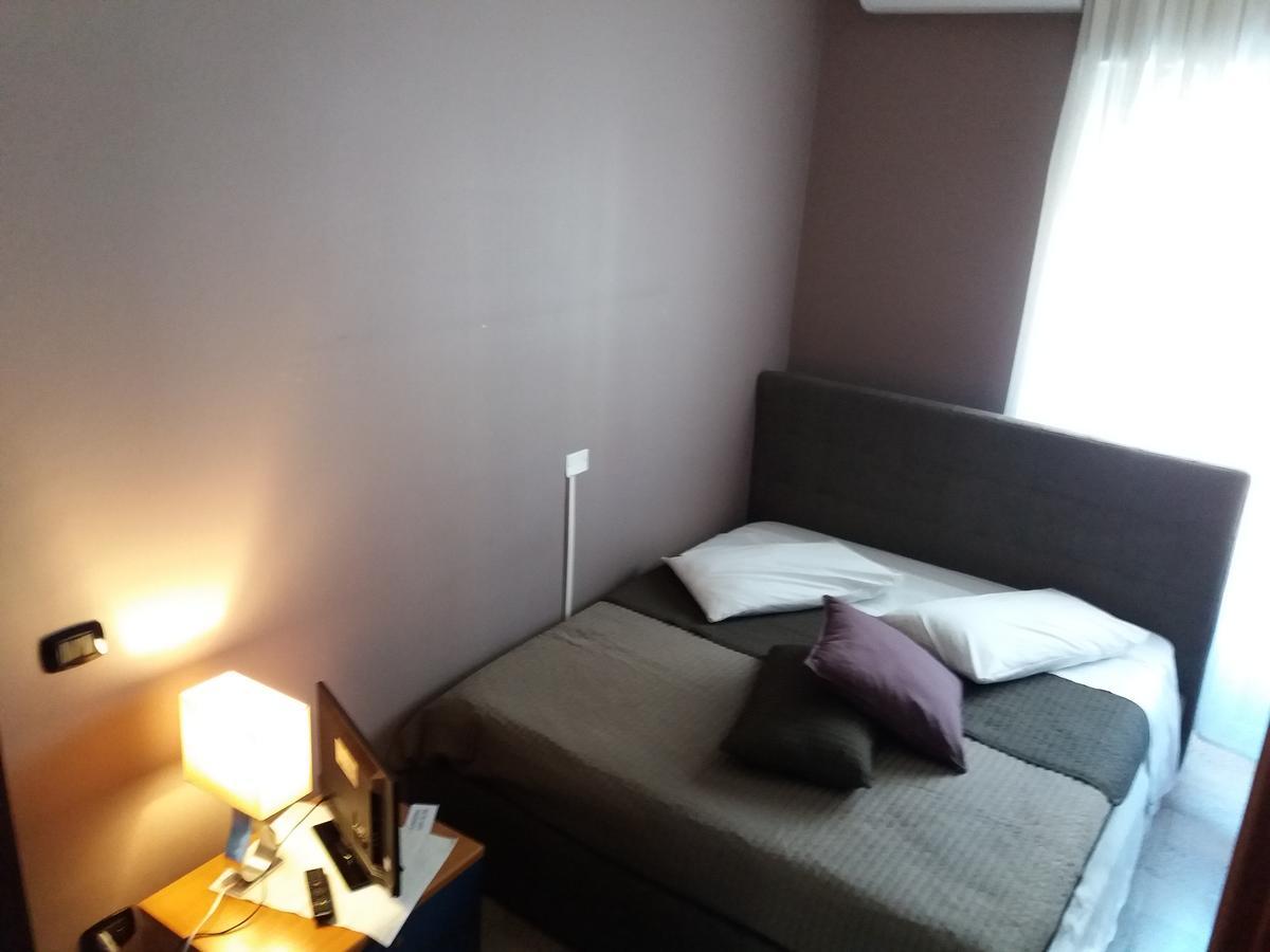 B&B Italia Napoli Buitenkant foto